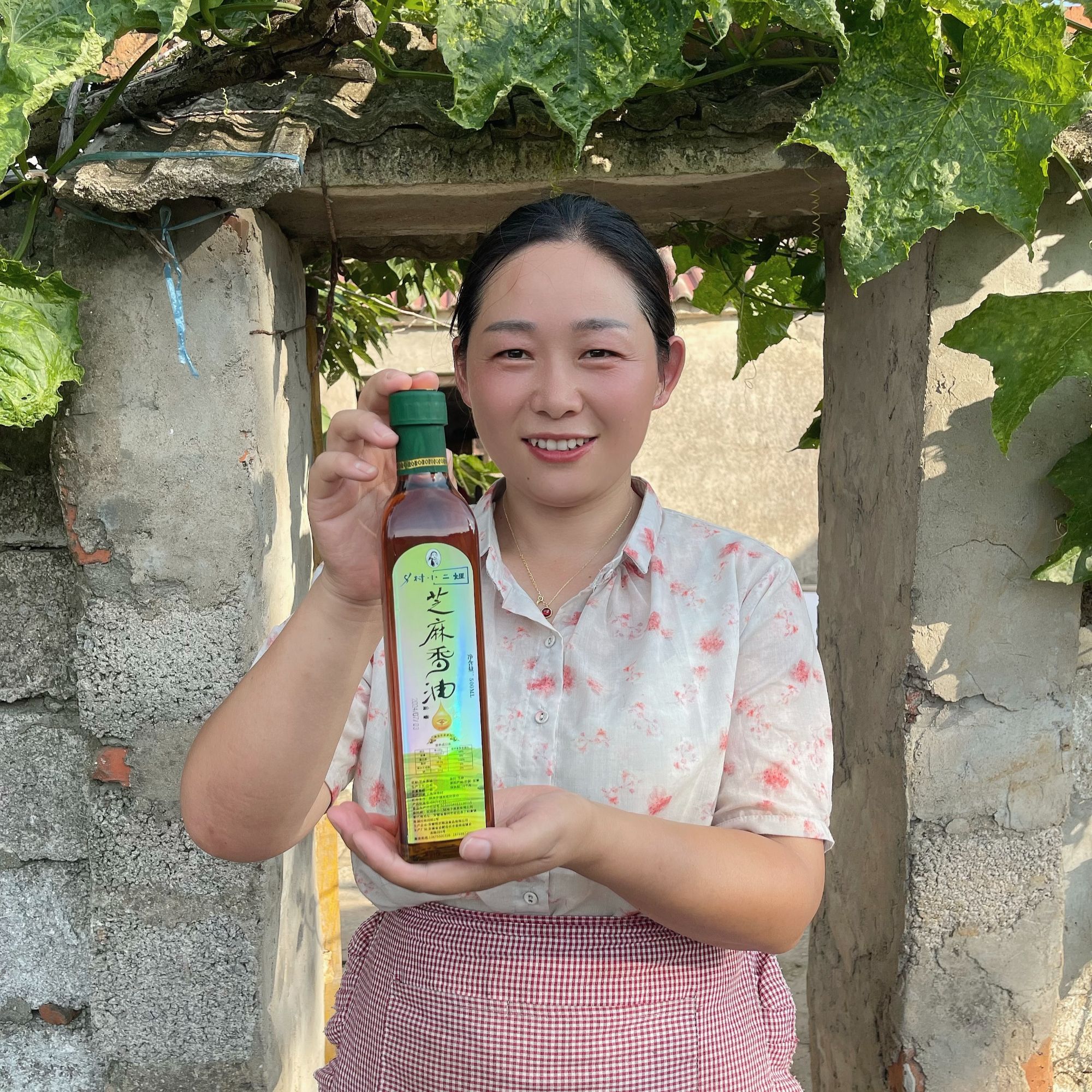 【乡村小二妞】500ml纯正芝麻香油食用健康凉拌菜必备