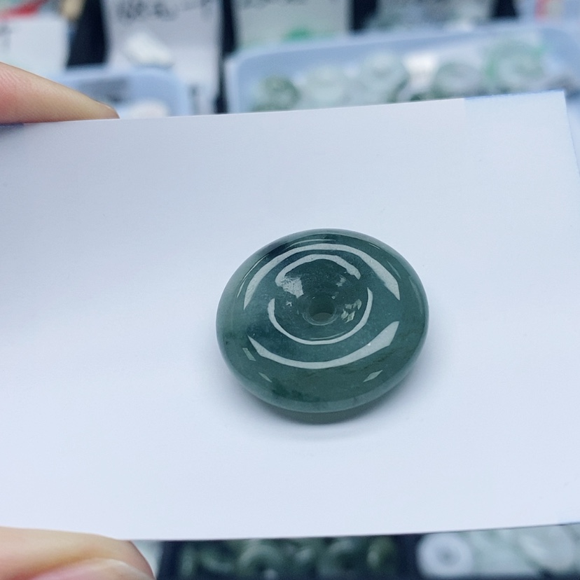 【闪购商品】翡翠颈饰未镶嵌y**g