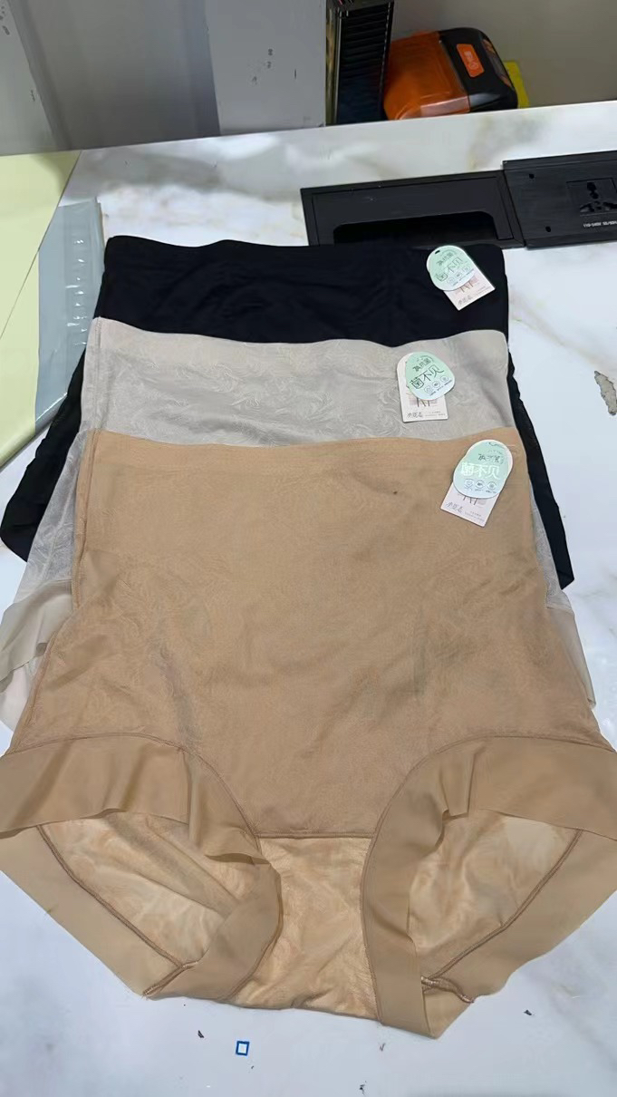 大衣柜推荐高弹轻塑，轻收腹，轻薄打底裤