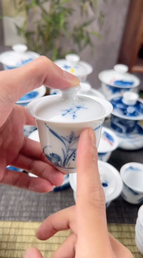 【闪购商品】陶瓷兰花美人备