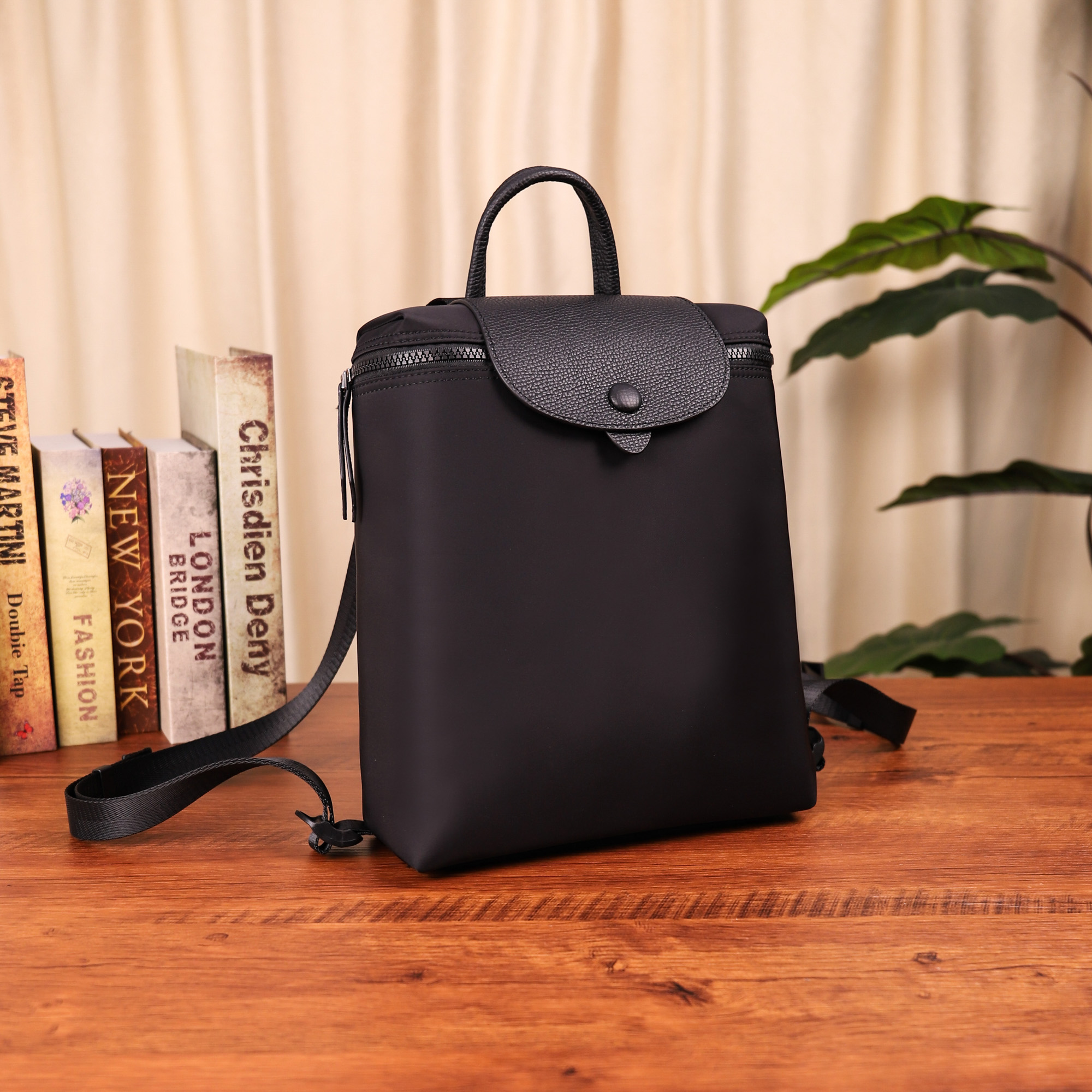 春夏新款书包尼龙新款双肩包女大容量百搭尼龙牛津布包