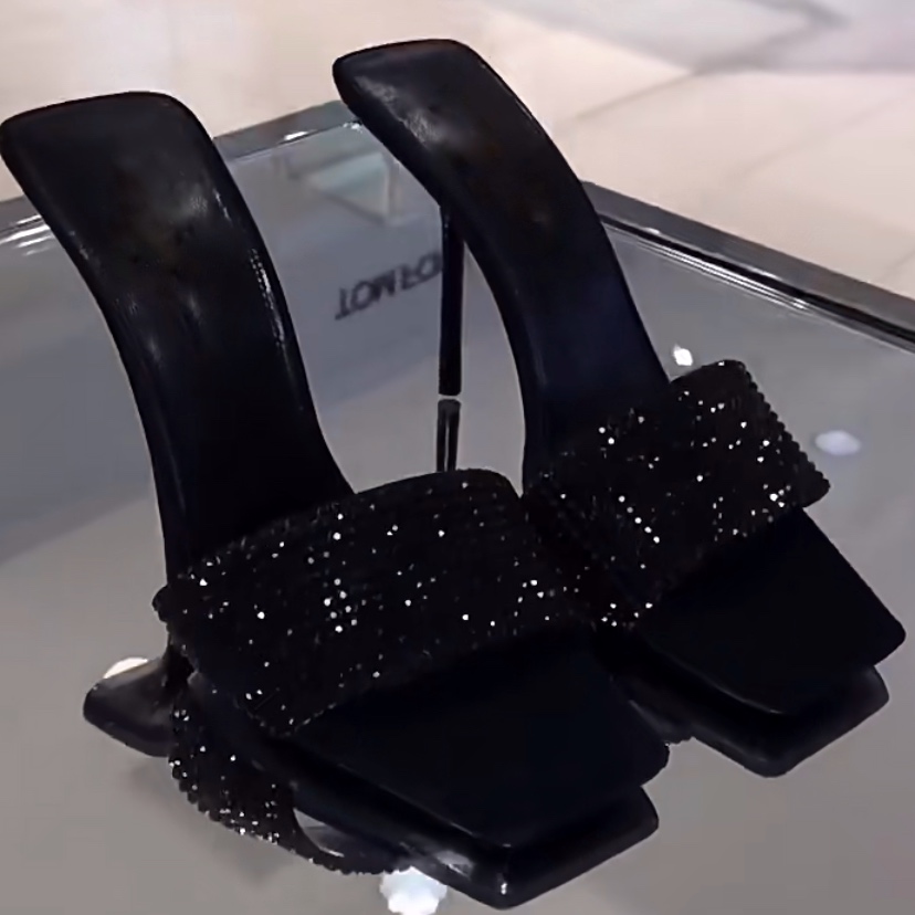 2025年夏季新款同款方头黑色水钻细跟高跟凉拖鞋女鞋外穿