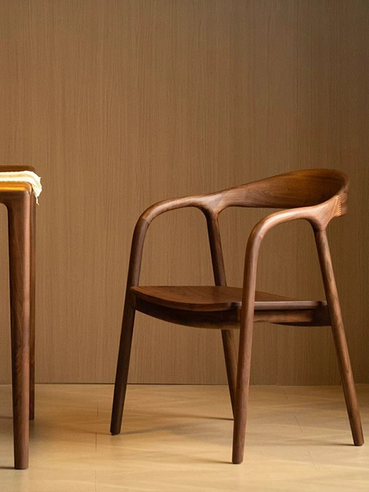 北美黑胡桃木舒美特扶手椅北欧轻奢新中式餐厅白蜡木简约靠背餐椅