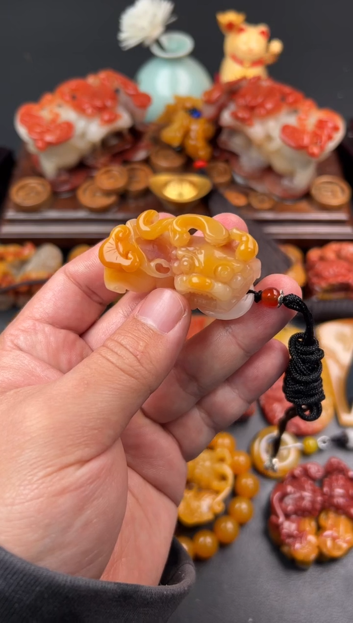 【闪购商品】石英质玉（黄龙玉）颈饰未镶嵌貔貅