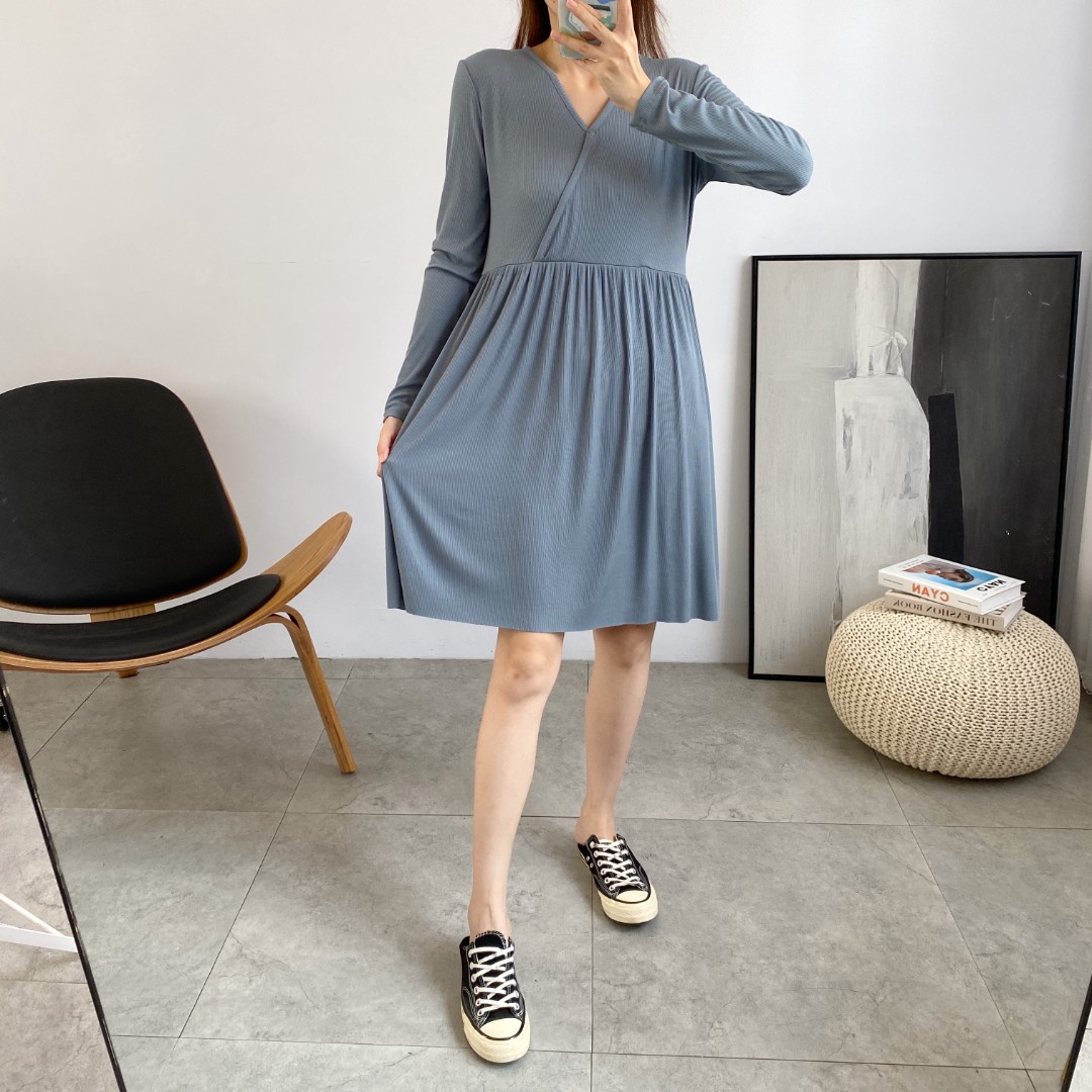 孕妇长袖哺乳裙产后喂奶月子裙子连衣裙孕期哺乳期可穿