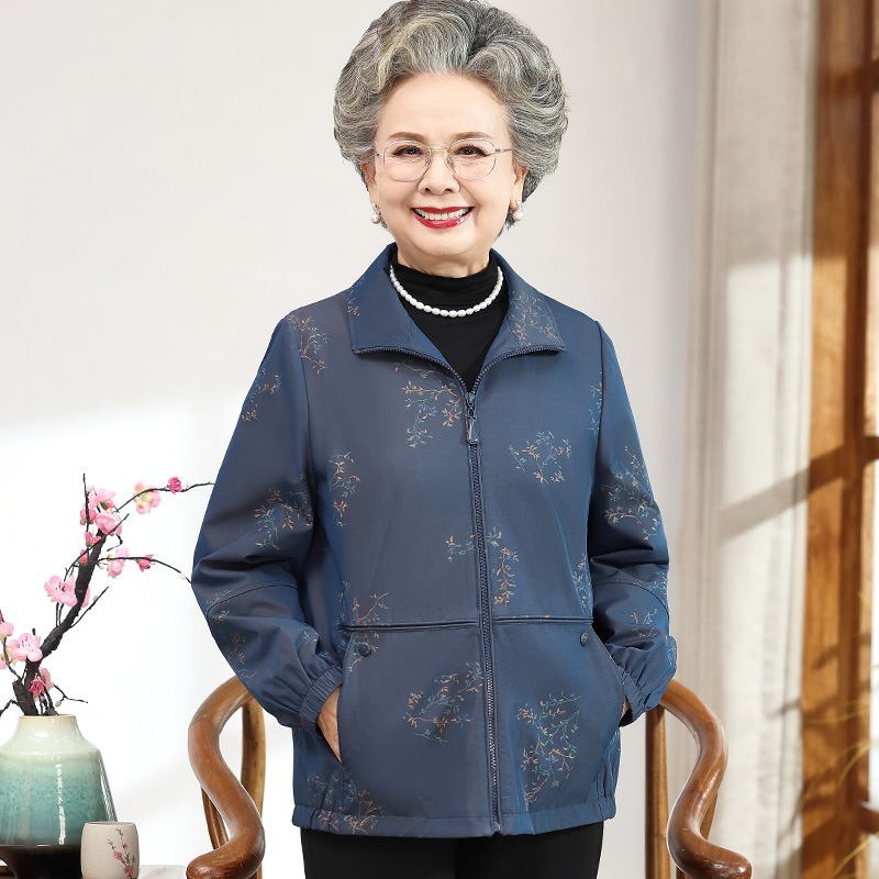 中老年人女装妈妈短款风衣外套小个子妈妈春秋季奶奶衣服婆婆夹克