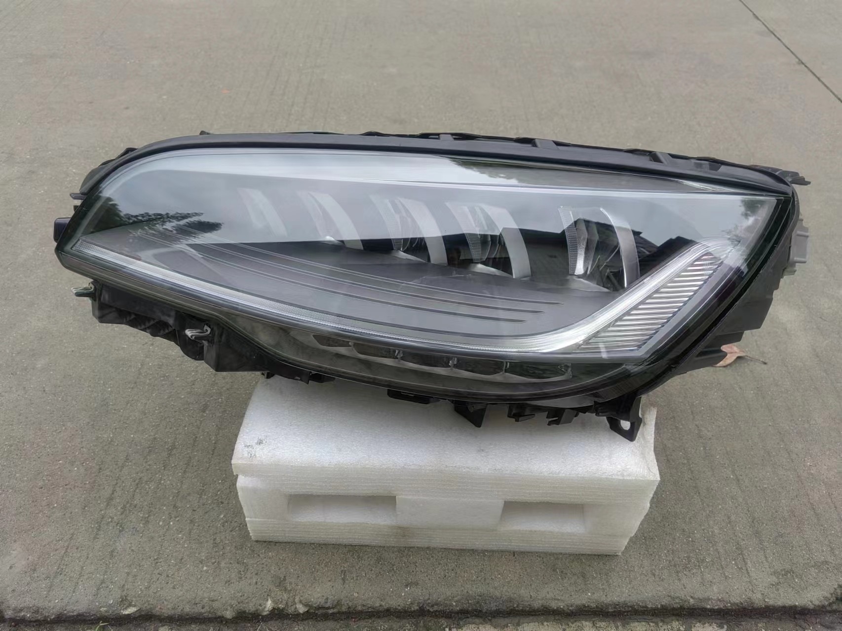 适用于林肯冒险家前大灯半总成