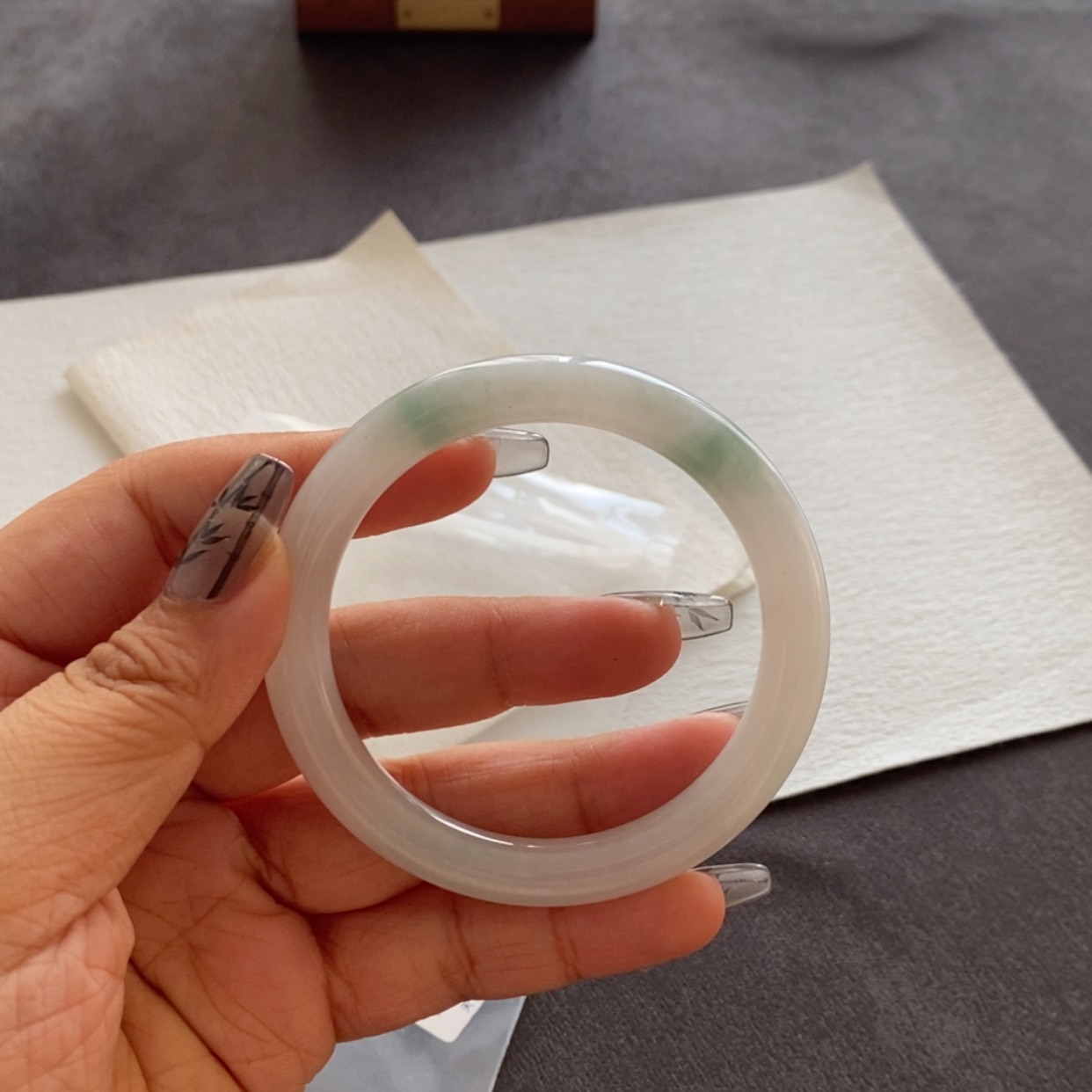 【闪购商品】翡翠手镯未镶嵌13号52