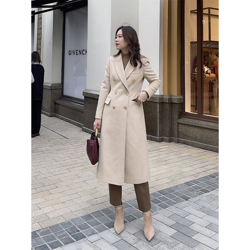 译依 笈简力量 浅金驼正肩收腰双排扣枪驳领经典秋冬大衣BCSDY004