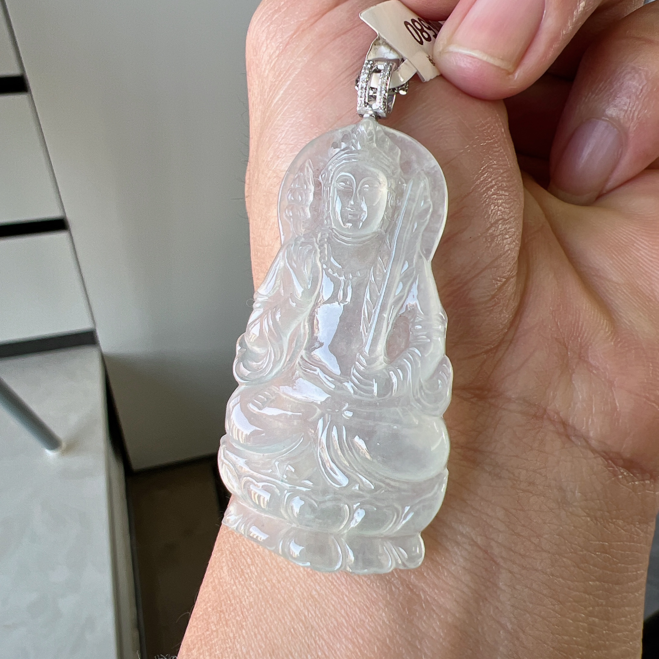 自然光实拍缅甸天然A货翡翠冰种虚空藏菩萨吊坠49.2×27.2×4.36mm