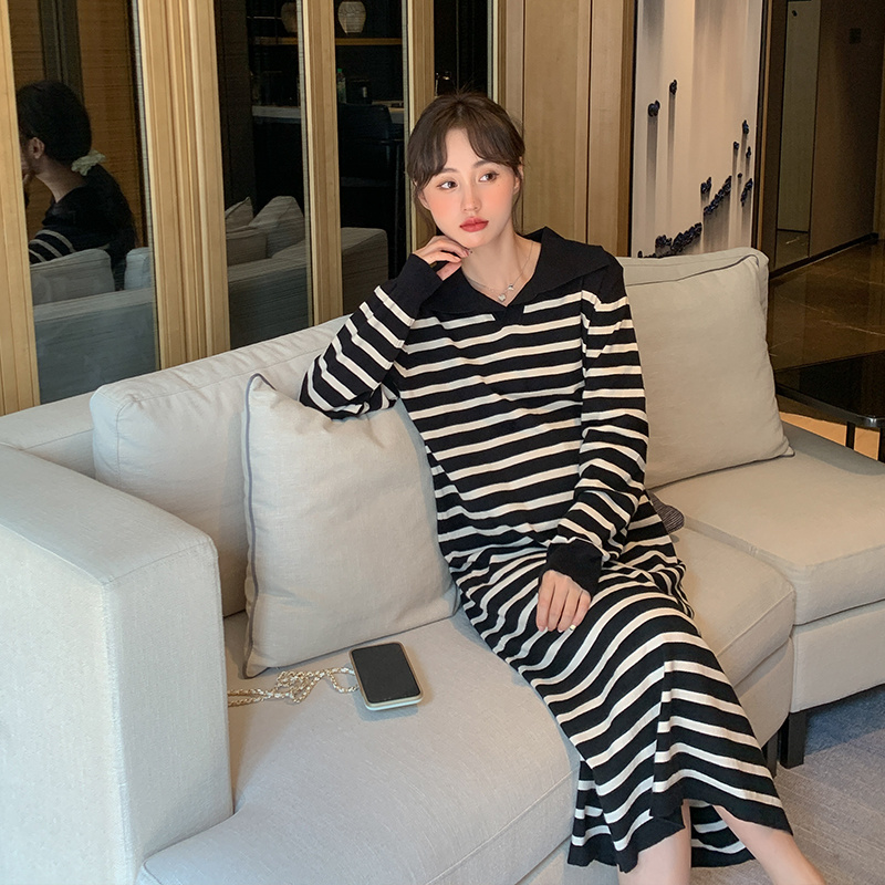 【清仓】早秋出街私服~软糯宽松大码孕妇长袖针织毛线中长款连衣裙