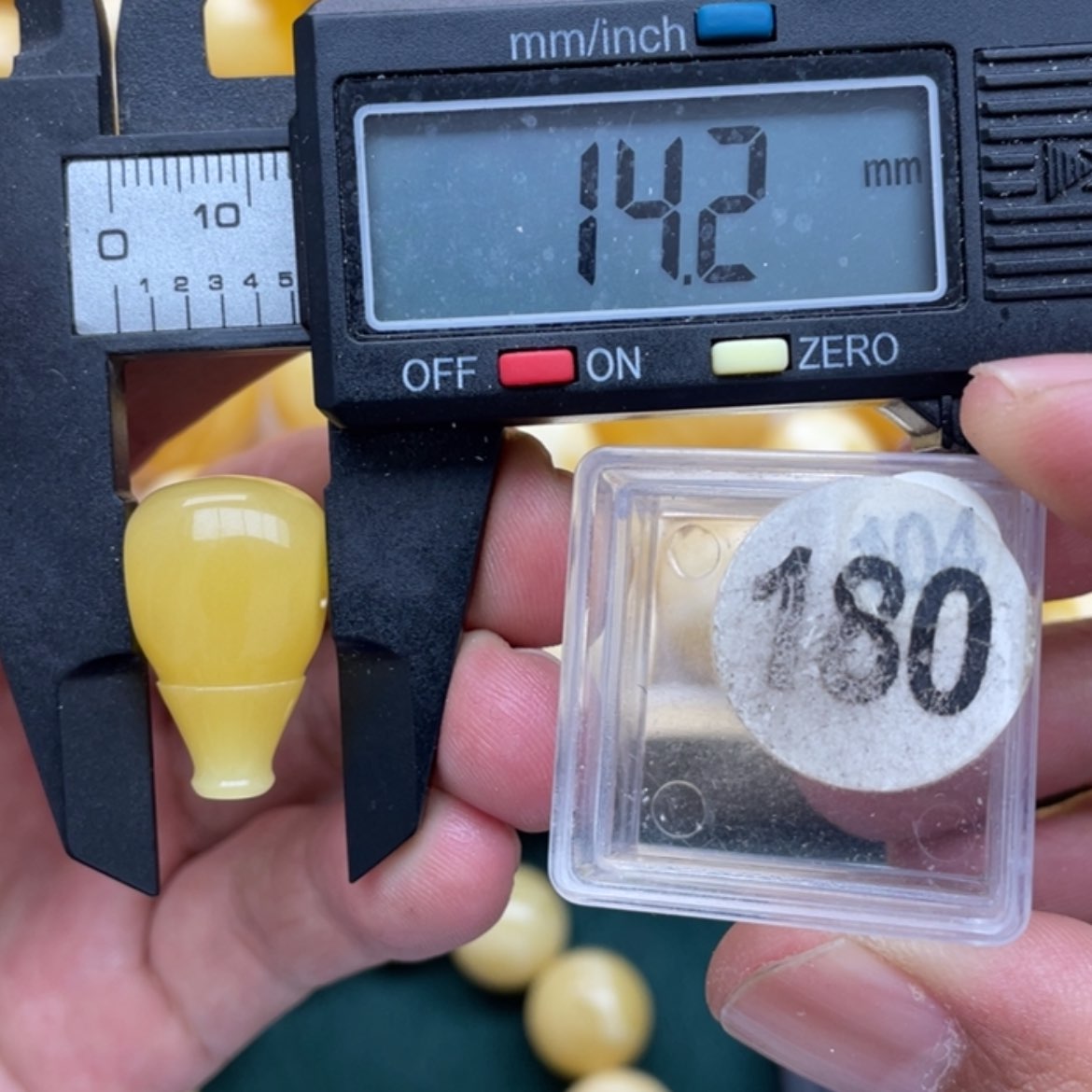 【闪购商品】琥珀裸石未镶嵌