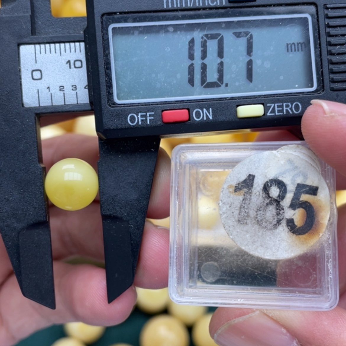 【闪购商品】琥珀裸石未镶嵌