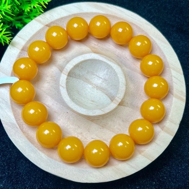 W031古巴新蜜帝王黄手串12mm+