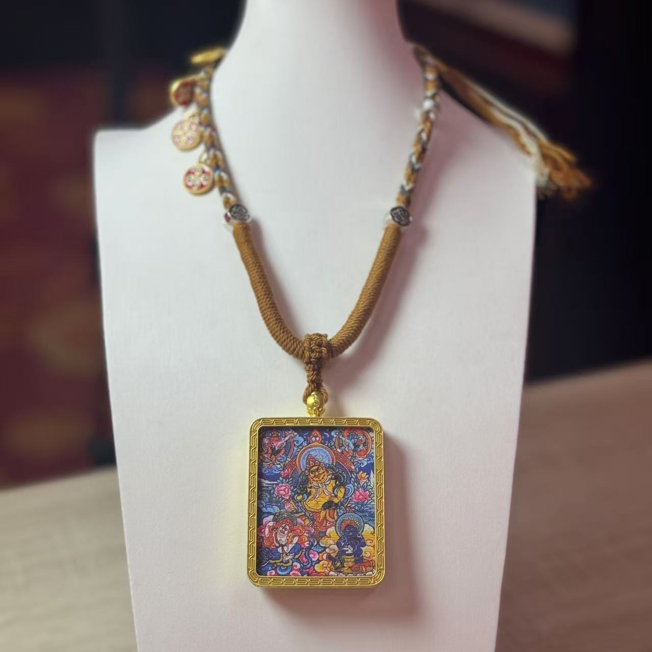    SS轻奢方形卡卡吊坠Z33