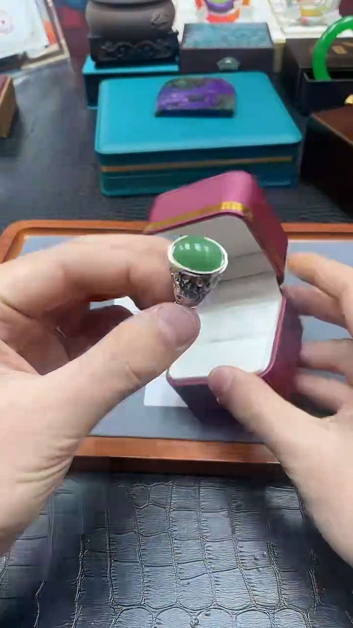 【闪购商品】A004和田戒指