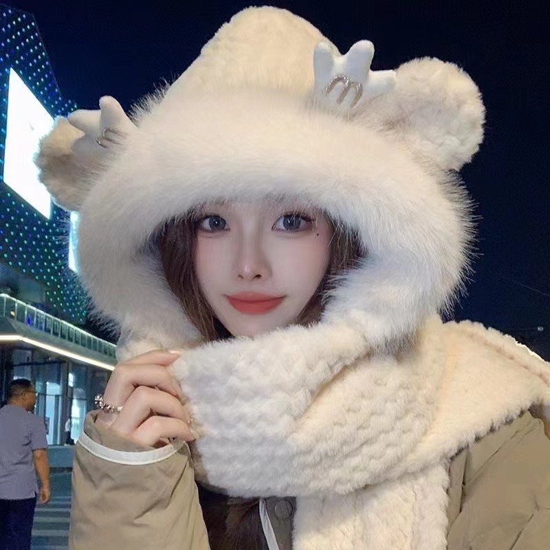 帽子围脖手套三件套