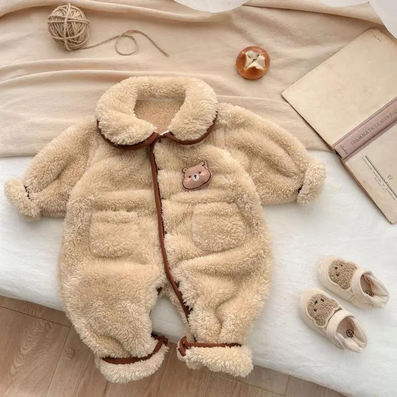 超萌婴儿冬季外出双面绒连体衣小月龄宝宝卡通小熊加