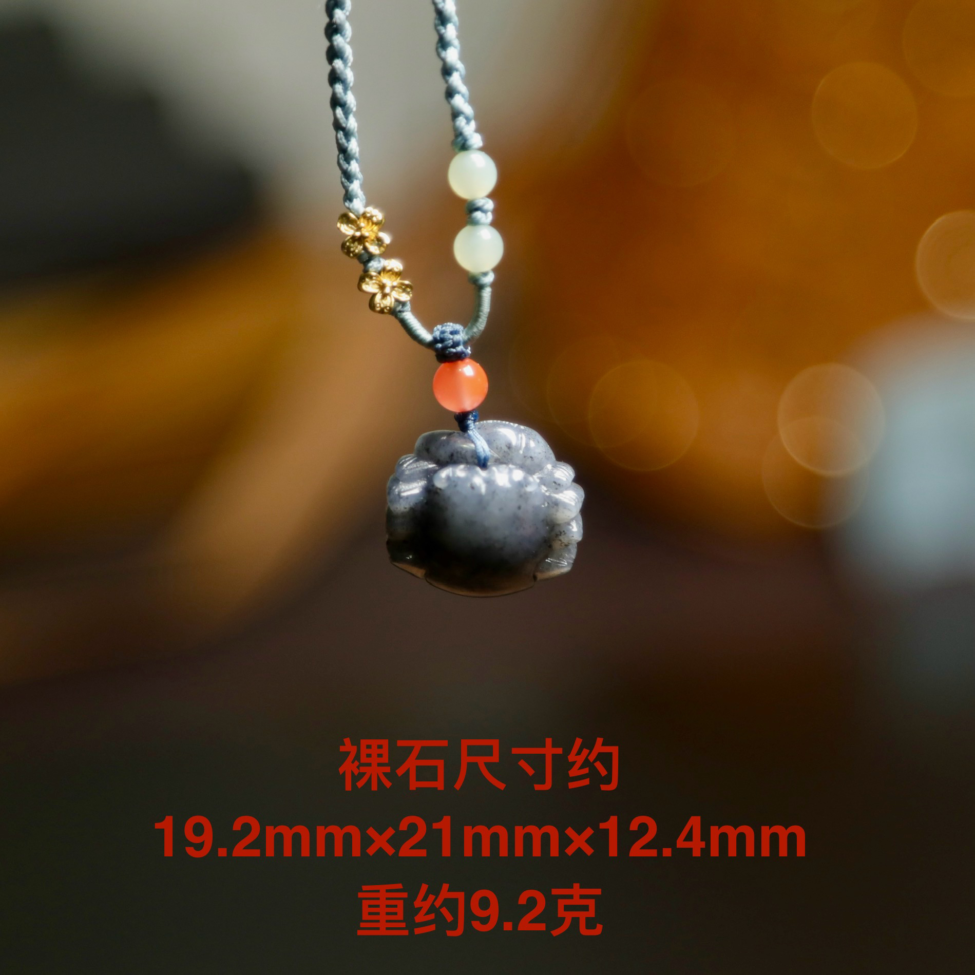 精品新疆和田玉点墨青花手工精雕螃蟹吊坠八方来财趣味挂件