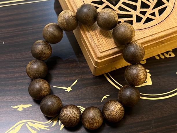 沉香手串奇楠蓝宝石单圈圆珠卡14-21克多样性发一条