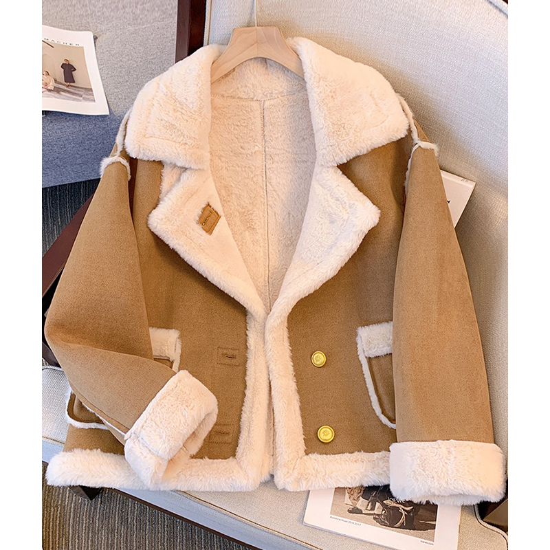 小小链时尚女装秋冬外套加厚短款外套