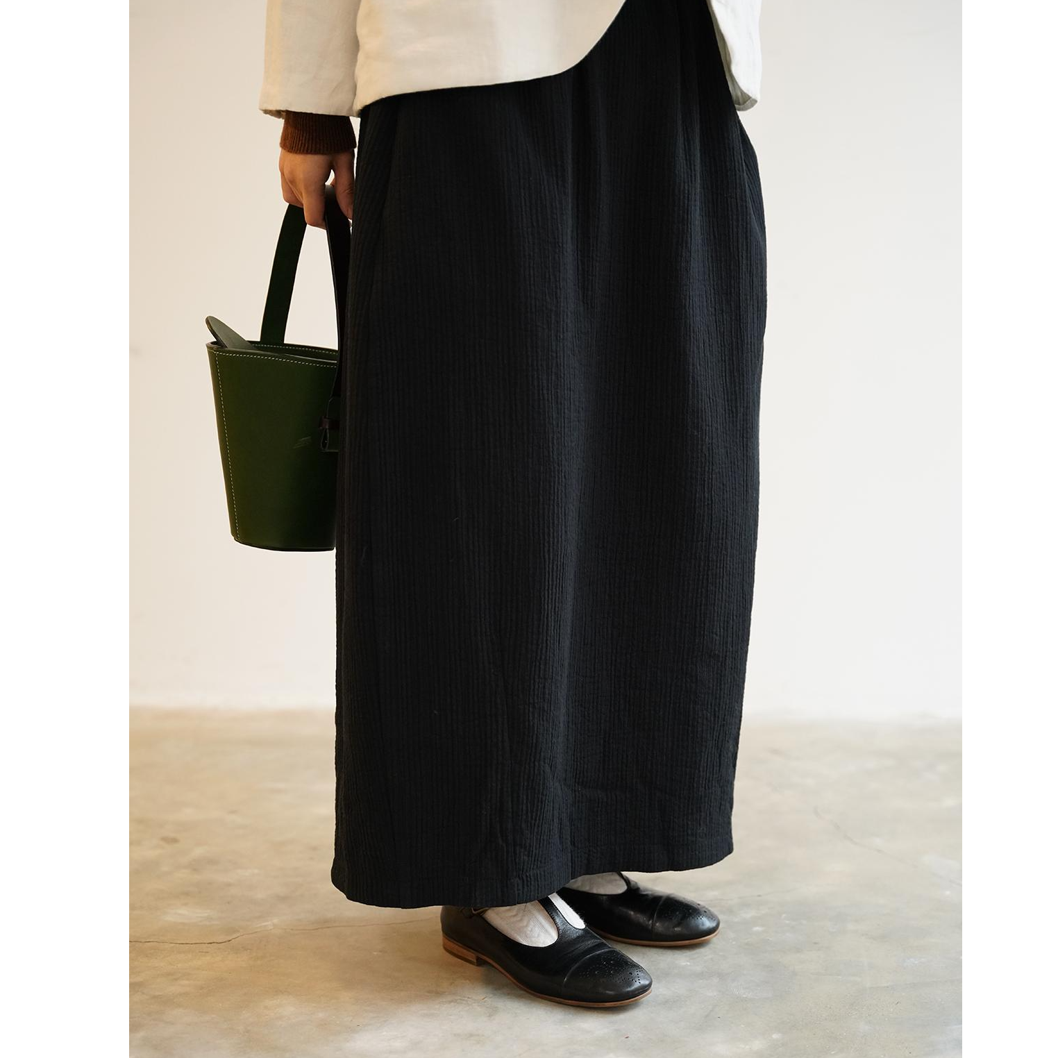 100棉 肌理感黑色半身裙有内衬