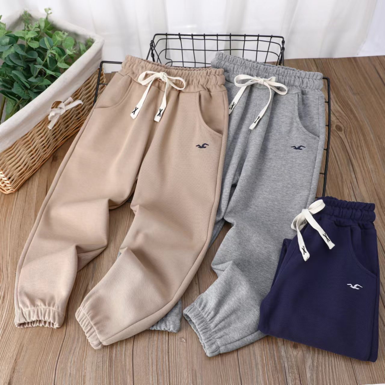 男童女童春秋中大童海鸥绣花卫裤休闲裤运动裤收脚裤舒适宽松裤