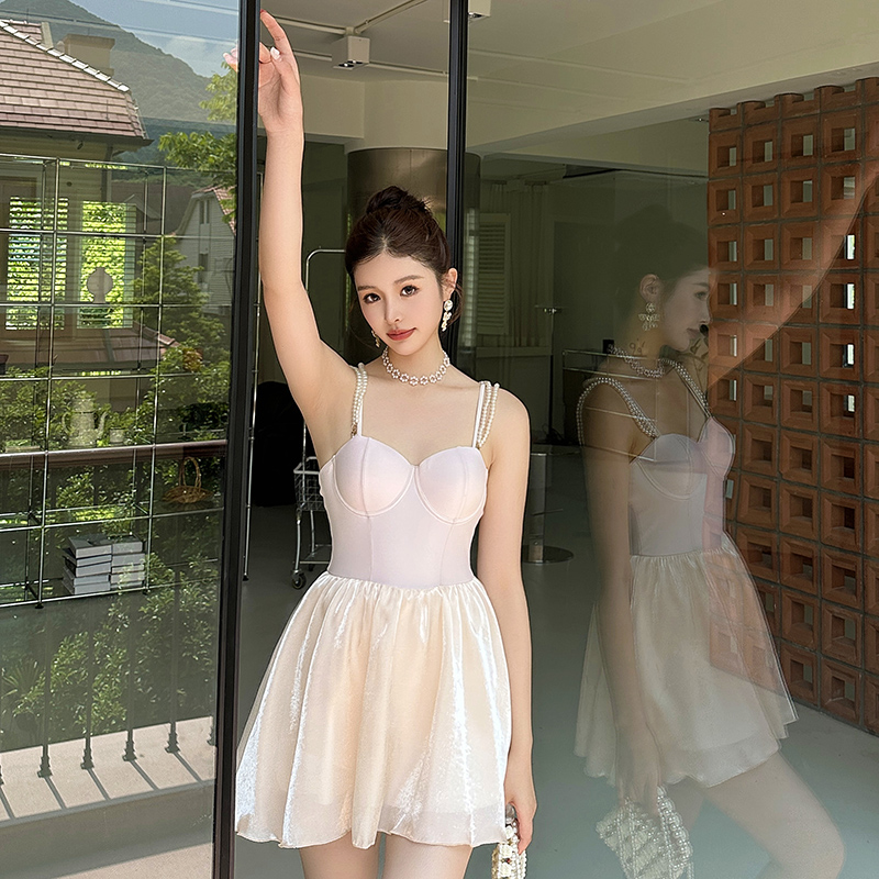 遮肚显瘦大码百搭时尚2025新款白色ins泳衣潜水服连体气质纯欲风