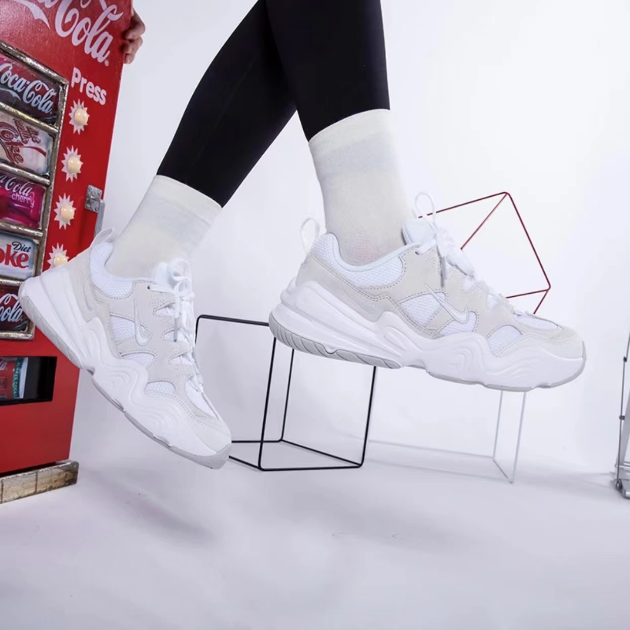 【断码清货】Nike/耐克 Tech Hera女款低帮生活休闲鞋DR9761-100