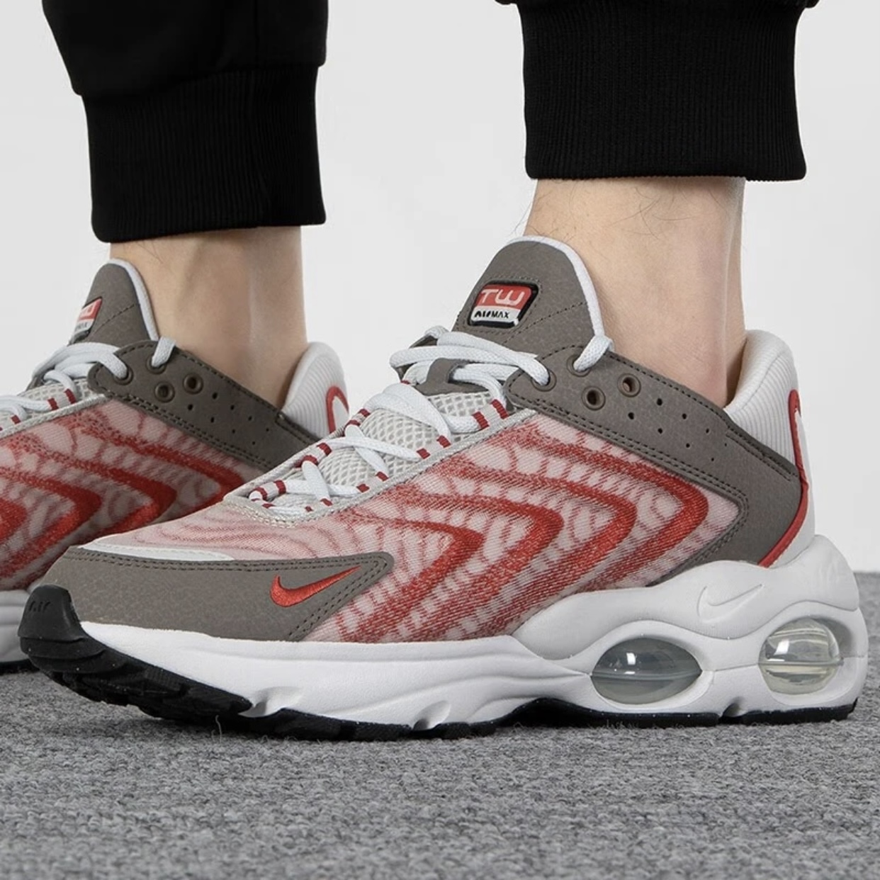 【断码清货】Nike/耐克 Air Max TW 男款 运动生活休闲鞋DQ3984-002