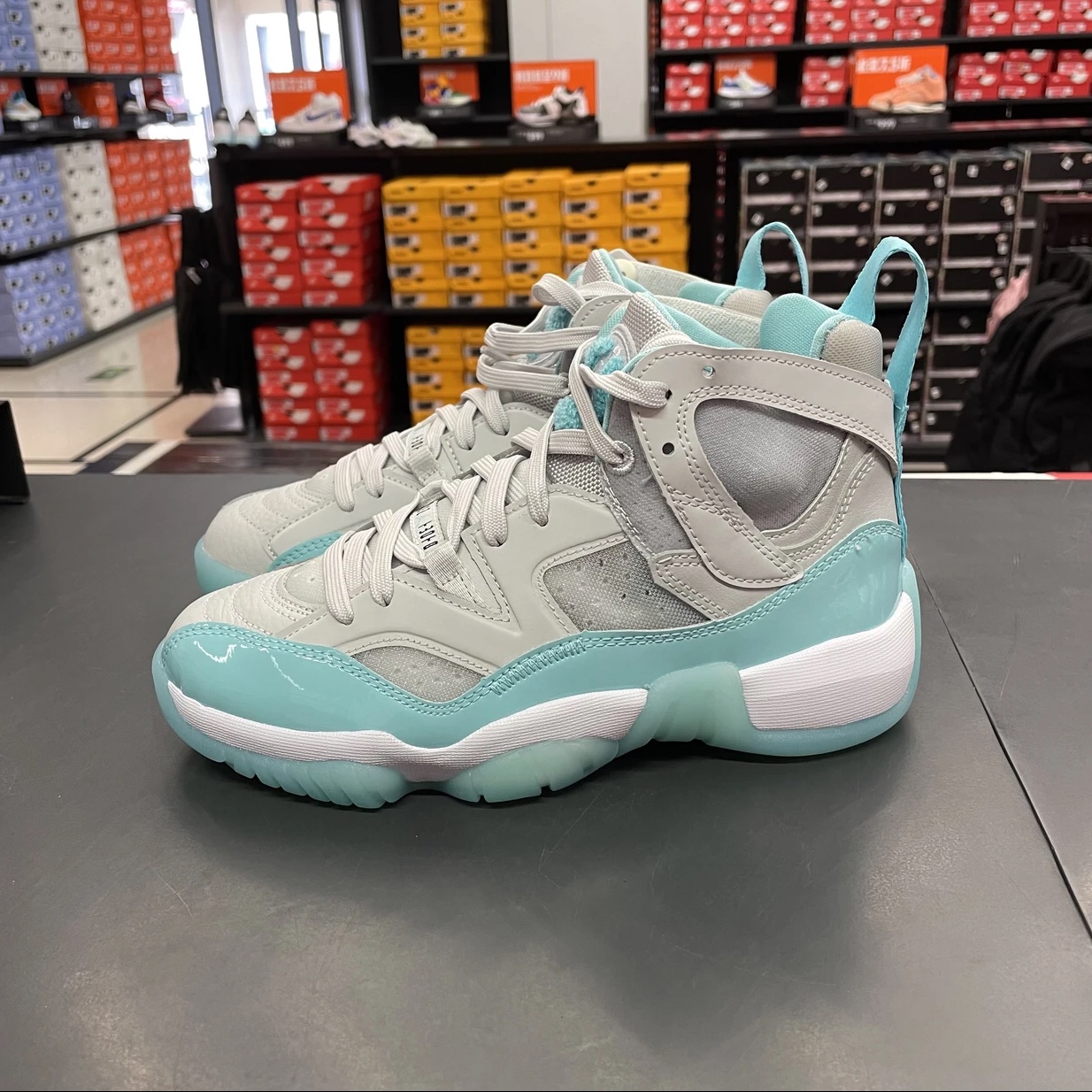 【断货清货】Nike/耐克 Jordan Jumpman女高帮复古篮球鞋DR9631-004