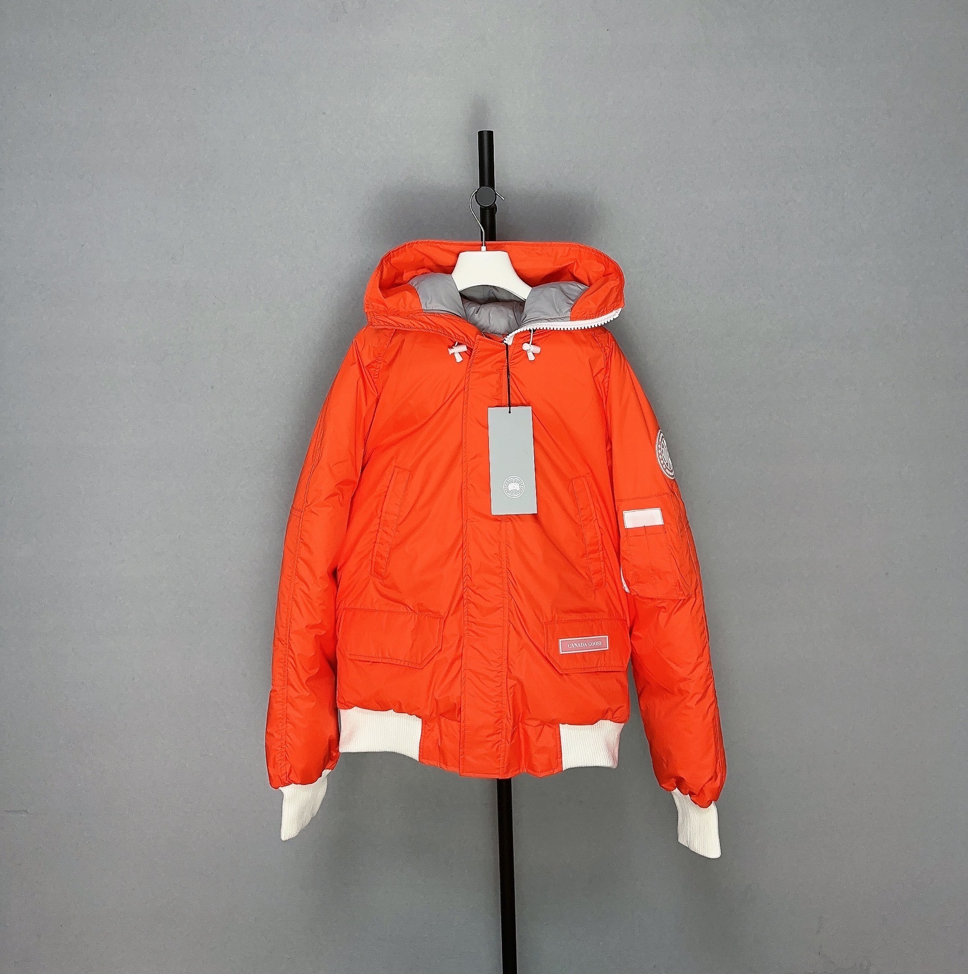 全新未使用 加拿大鹅 CANADA GOOSE加拿大鹅飞行员羽绒服50185-86