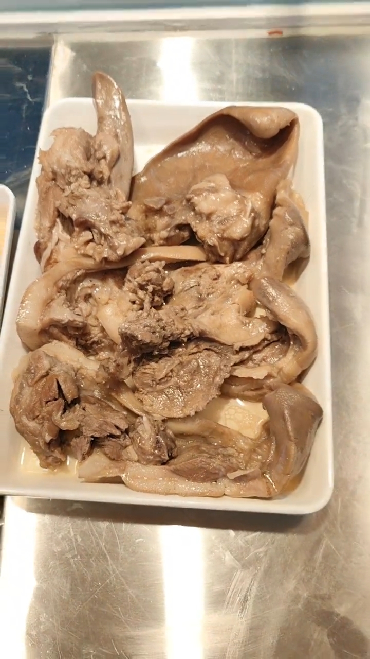 纯手工制作猪头肉，好吃不贵