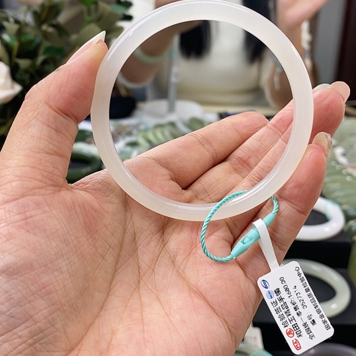 和田玉和田玉手镯56.57未镶嵌