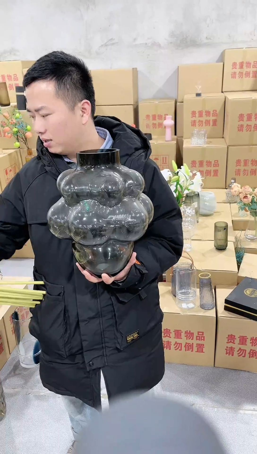 【闪购商品】灰色葡萄花瓶