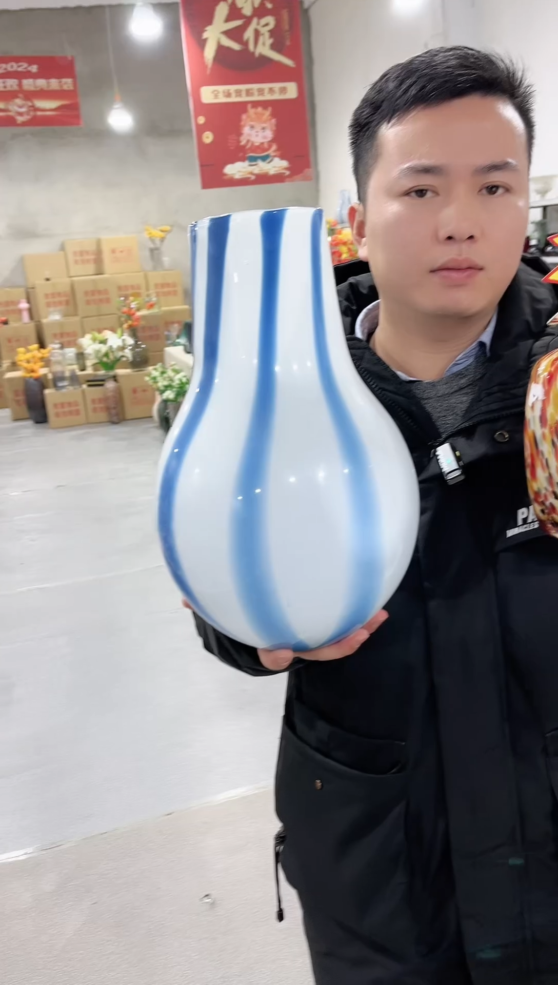 【闪购商品】蓝色大肚花瓶