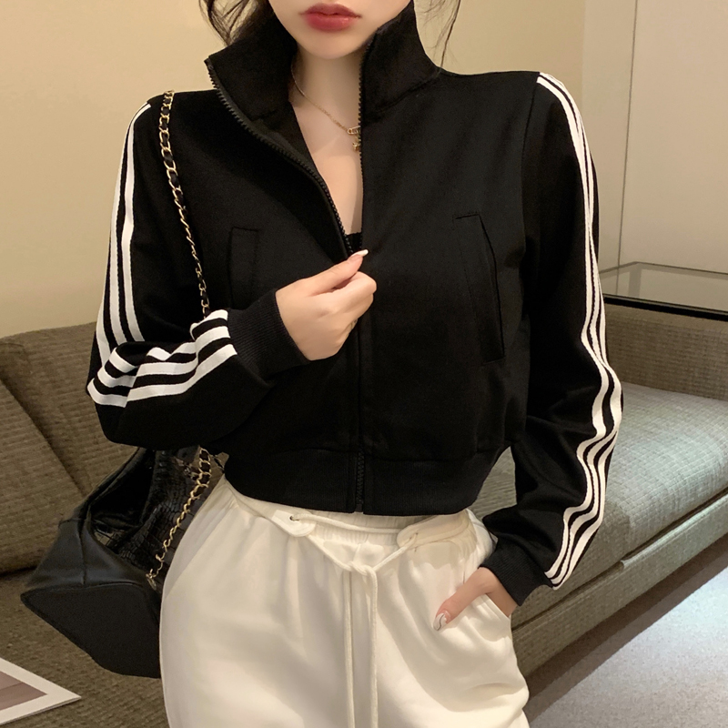 实拍yohkoh时髦百搭休闲三条杠基础夹克立领短款上衣外套街头防晒