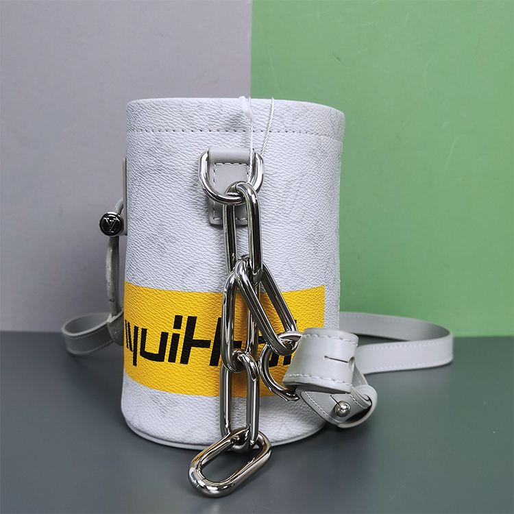 95新 LouisVuitton/路易威登 白色老花CHALK NANO 系列小水桶包