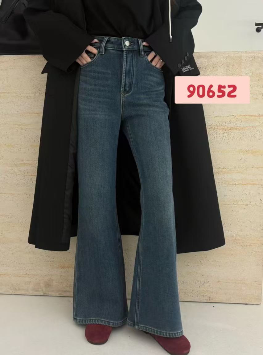 乃白 韩系加绒微辣裤