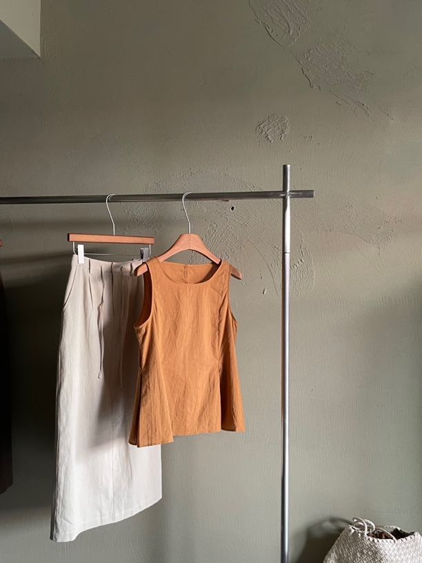 乃白 韩系显瘦半身裙休闲半身裙简约ins韩版百搭