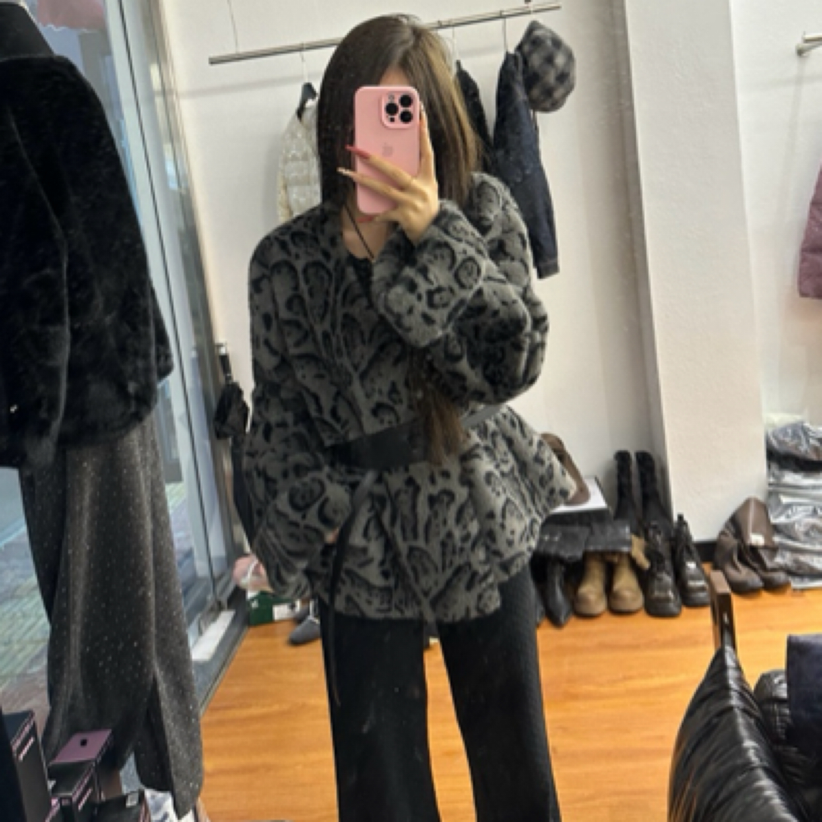 简单百搭显瘦真毛豹纹外套