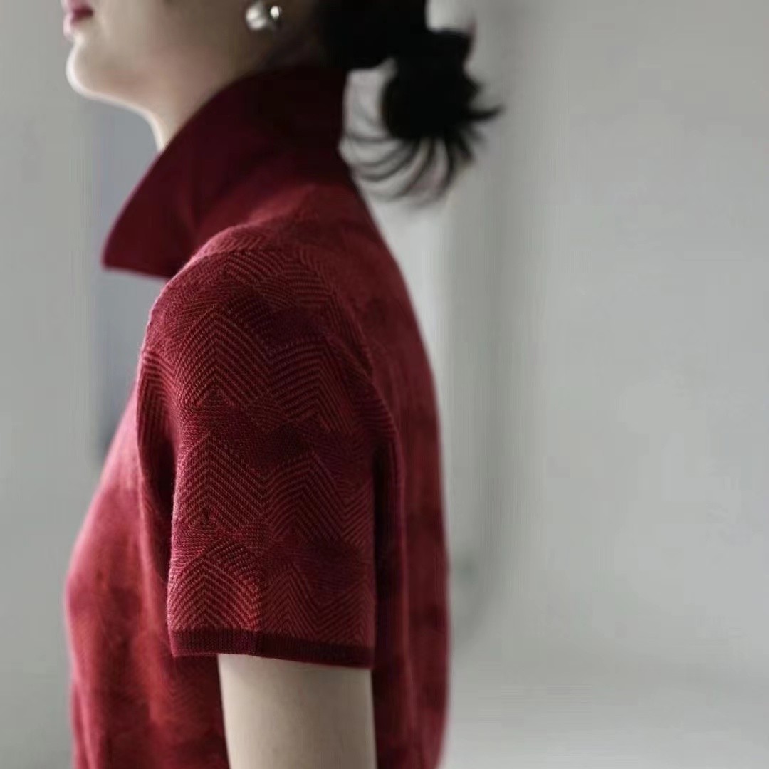 2小友谊小姨推荐春季新款卫衣