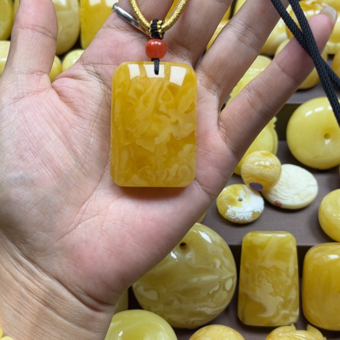 【闪购商品】蜜蜡颈饰未镶嵌