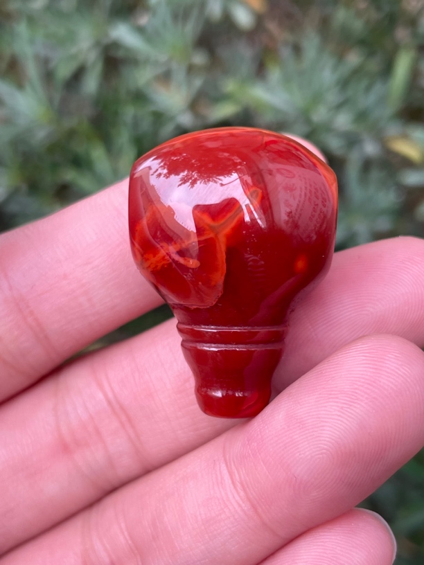 精品瓦西高货南红一体三通，尺寸22x31x18.8mm，满色满肉火焰玫瑰红