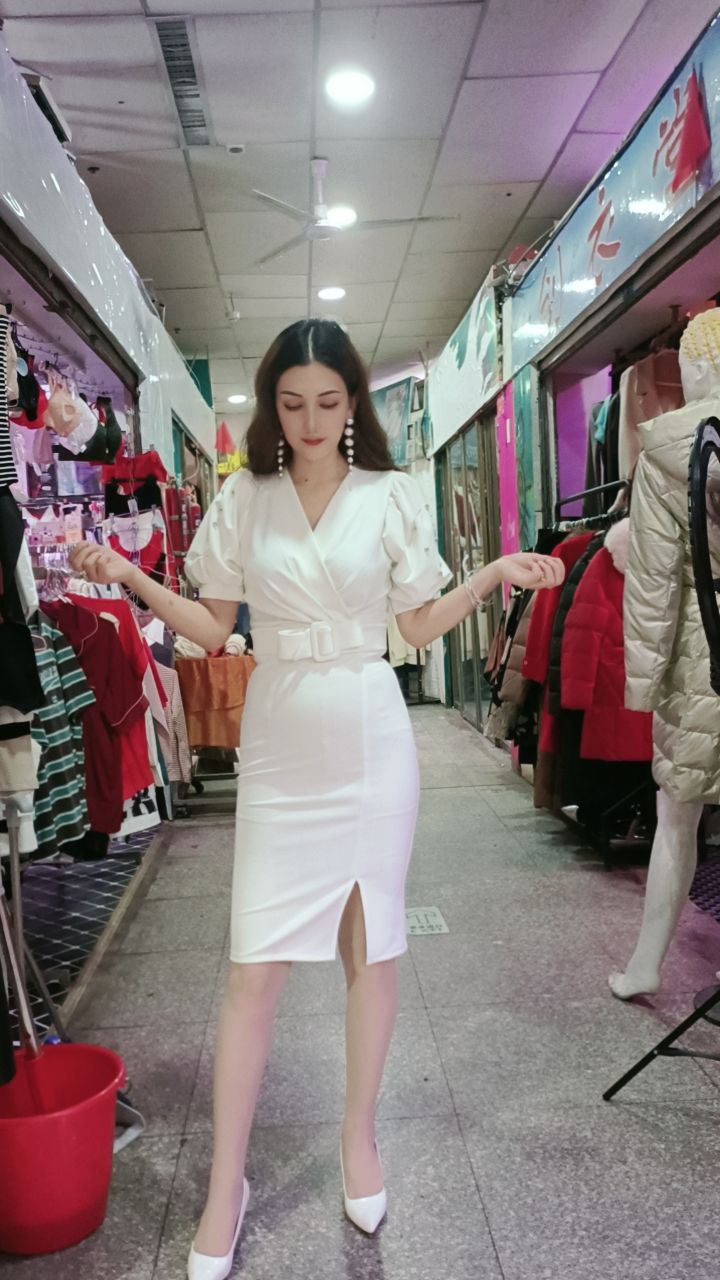 中长款连衣裙显瘦收腰开叉气质女款