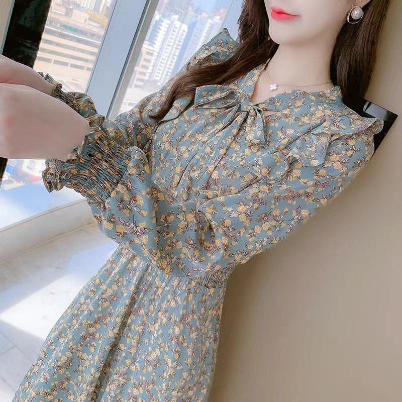 法式荷叶边碎花连衣裙女2025春秋新款收腰气质蝴蝶结系带打底长裙