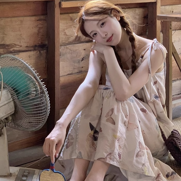 RAINY新品95折3/19 20:00PM暮春幻蝶*蝴蝶印花串珠吊带连衣裙