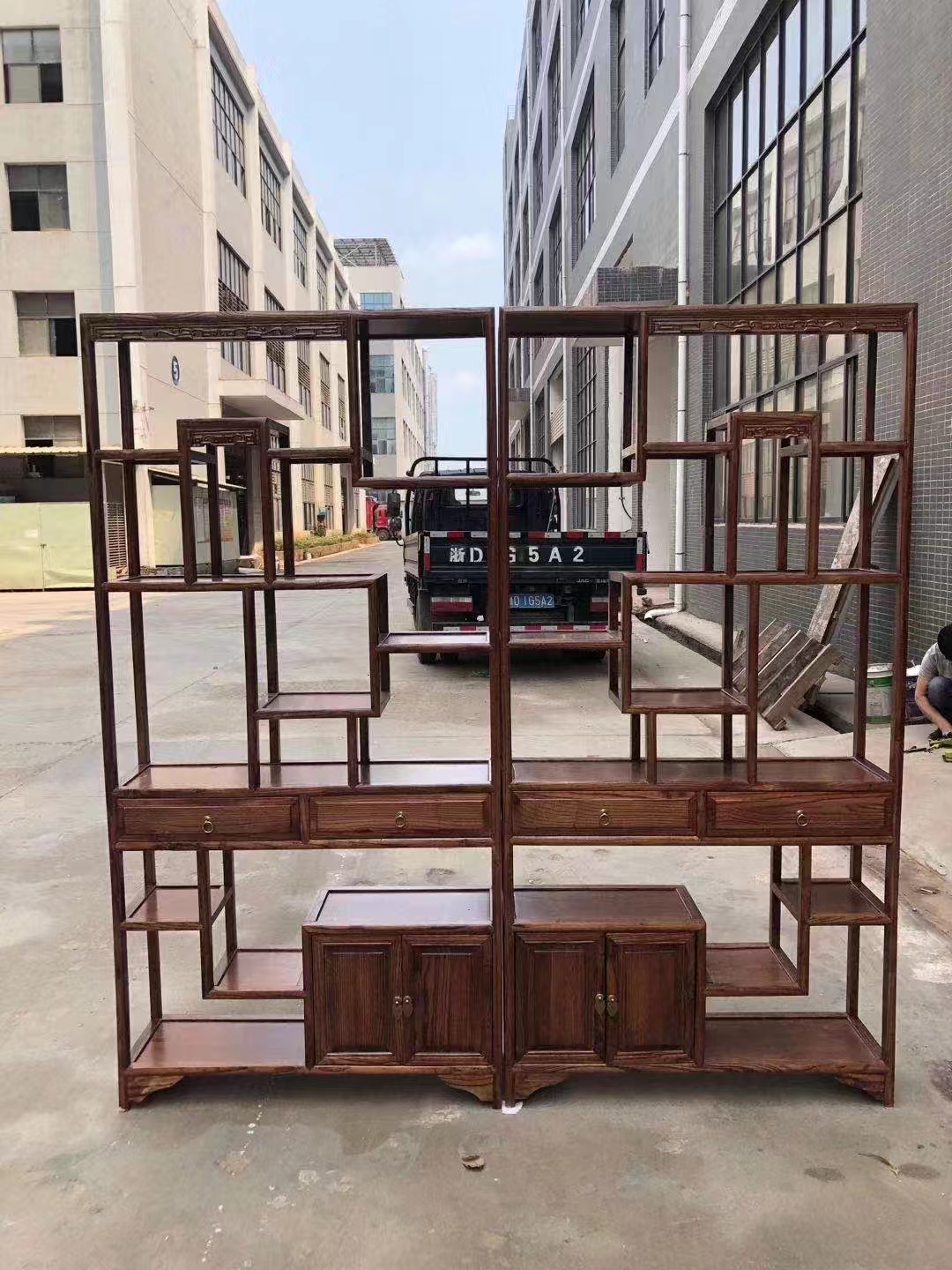 榆木两门两斗胡桃色实木茶叶博古架隔断置物新中式茶具架小茶桌