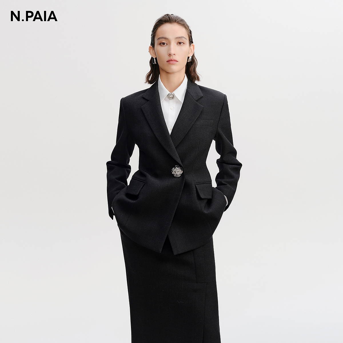 恩派雅24春新款深花灰肌理层次感平驳领收腰型西装外套XNJPW1103A