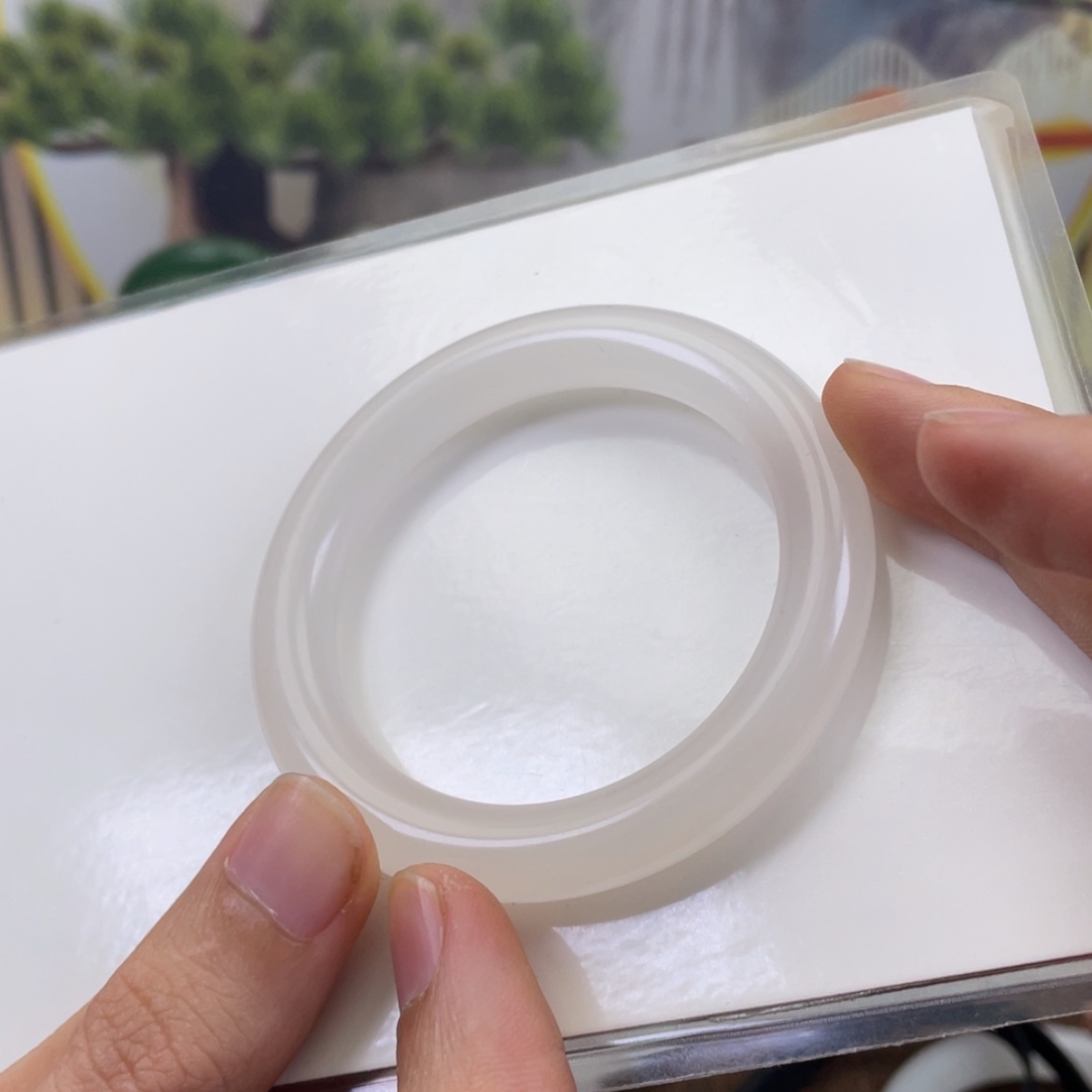 【闪购商品】石英质玉手镯未镶嵌尽*53